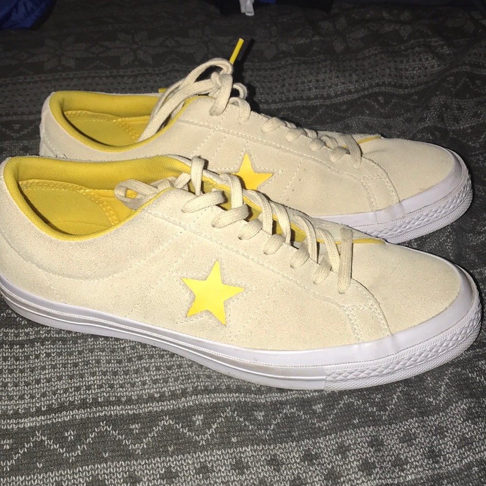 Yellow one star converse